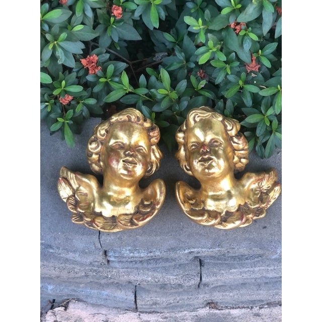 Mid 20th Century Vintage Mid 20th Century Italian Gold Gilt Wood Cherubs Angel Puttis - A Pair For Sale - Image 5 of 10
