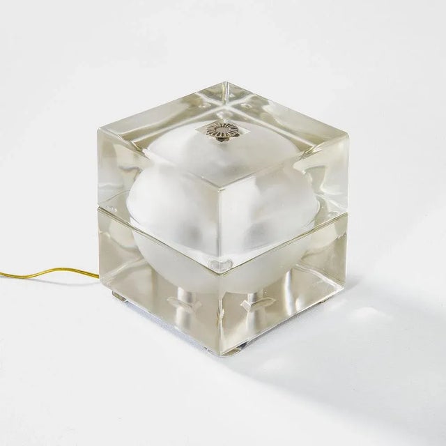 Moulded Glass Model Cubosfera Table Lamp by Alessandro Mendini for Fidenza Vetraria, 1968 For Sale - Image 3 of 7