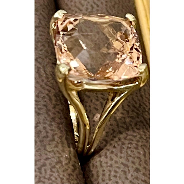 16 Carat Cushion Shape Morganite Cocktail Ring 14 Karat Yellow Gold Estate For Sale In New York - Image 6 of 18