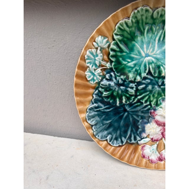 French Country Majolica Leaves & Flowers Plate Clairefontaine, Circa 1890 For Sale - Image 3 of 4