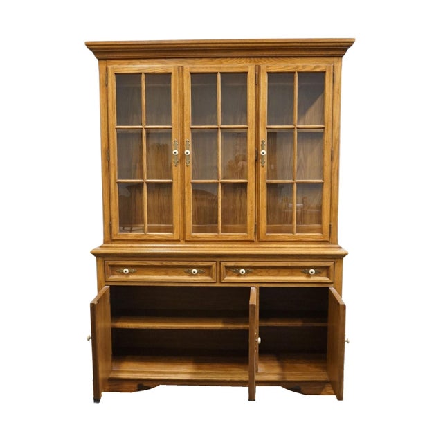 Thomasville Furniture / Huntley Homecoming Collection Solid Oak Rustic Country Style 58" Buffet W. Lighted Display China Cabinet 43821-120 / 43821-320 For Sale In Kansas City - Image 6 of 15