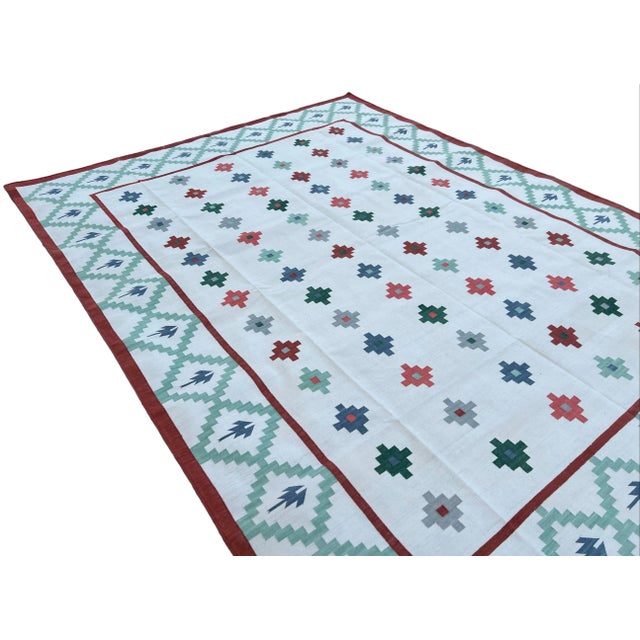 White Handmade Cotton Flat Weave Area Rug, Star Patterned White Green & Terracotta Dhurrie - 9'x12' For Sale - Image 8 of 11