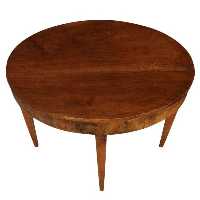 An Oval Mahogany Table With Tapered Legs For Sale - Image 4 of 4