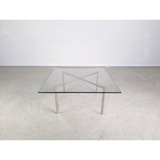 We are offering a beautiful vintage coffee table from Knoll International, dating from the 1970s, for sale. Designed by...