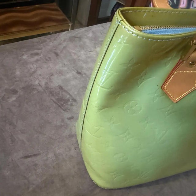 1999 Louis Vuitton Houston Pepper Mint Vernis Houston Tote Bag For Sale - Image 12 of 12