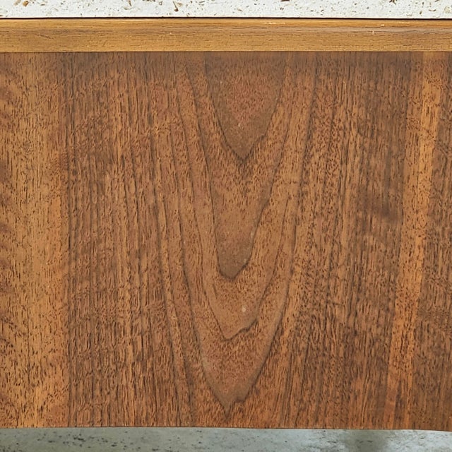 Brown Lane Rhythm Model 997-92 Walnut Cabinet End Table With Marble Top, C. 1962–1966 For Sale - Image 8 of 14
