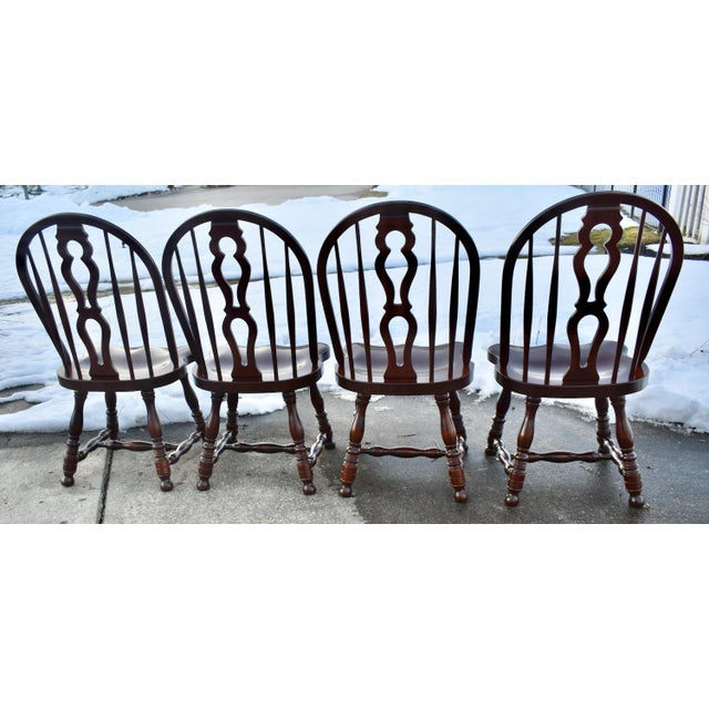 E R Buck Americana Maple Windsor Dining Chairs Set 4 Spindle Back Bullseye 70s For Sale - Image 9 of 13