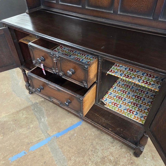 Early 20th Century Handsome Welsh Dresser With Carving, Beading, and Arch Details For Sale - Image 16 of 18