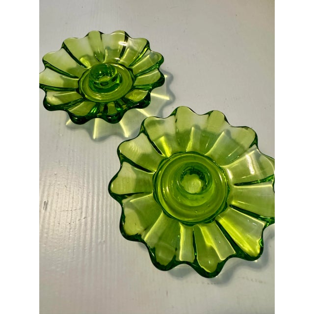 Glass Set of 2 Federal Glass Candleholders – Celestial Limelight Pattern, Emerald Green (1970s) For Sale - Image 7 of 8