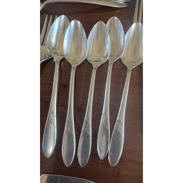1930s Vintage Silverplate Lady Hamilton Silver Flatware Set, Art Deco, C1932 Oneida Rare - 44 pcs For Sale - Image 5 of 13