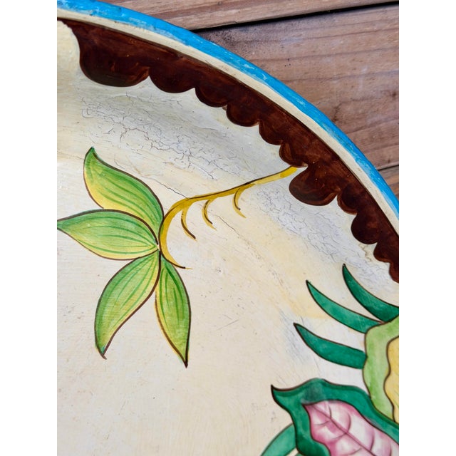 Vintage Hand-Painted Tropical Bird Papier-Mâché Tray For Sale In Naples, FL - Image 6 of 10