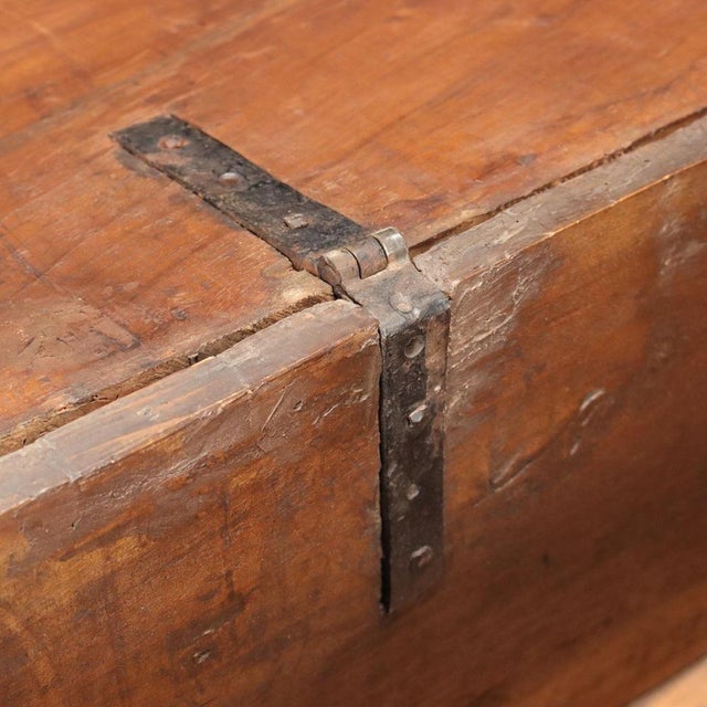 Baroque Chest in Walnut For Sale - Image 5 of 14