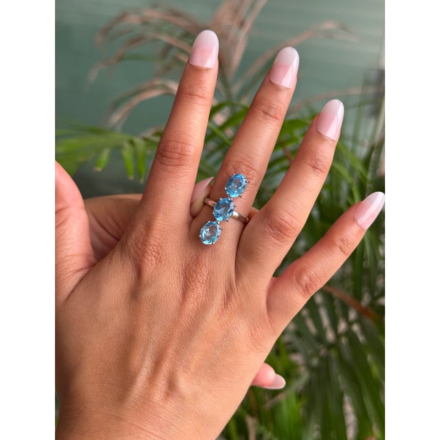 Unique Design 7.53 Carat Blue Topaz Three Stone Ring in 925 Silver - Size 6.5 For Sale - Image 6 of 11
