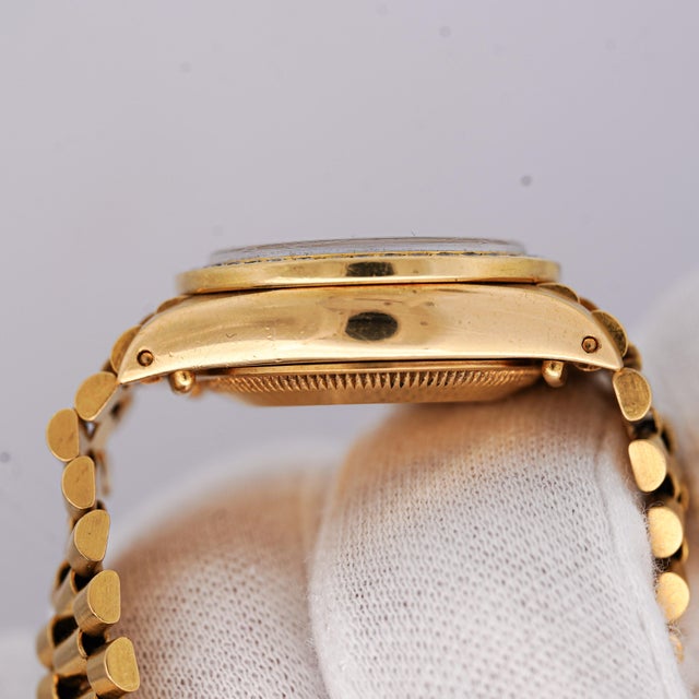 Rolex Op DateJust Presidential White Face 26mm Diamond Bezel 18k Gold Watch For Sale In Miami - Image 6 of 9