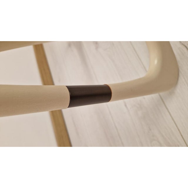 Coffee Table in White Lacquered Wood and Brass with Round Glass Top, 1950s For Sale - Image 11 of 16