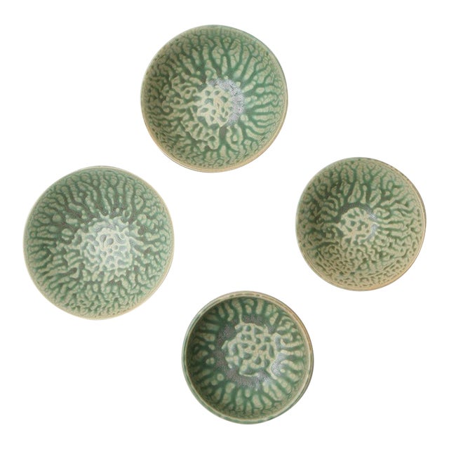 Japanese Ceramic Bowl With Kiln-Transformed Veined Patterns - Set of 4 For Sale