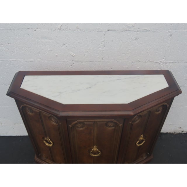 Hollywood Regency Small Console Cabinet 6647 For Sale - Image 4 of 17