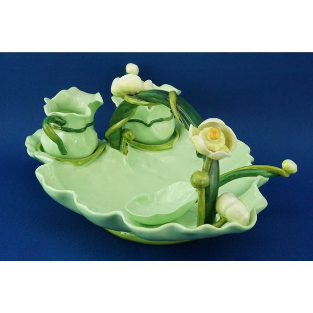 19th Century Art Nouveau Strawberry Service in Vitrified Majolica by George Jones, England, 1882, Set of 5 For Sale - Image 7 of 18