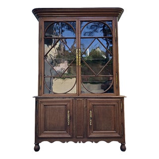 Display Cabinet in Oak For Sale