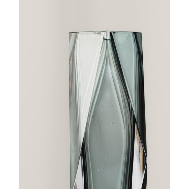 Faceted Murano Glass Vase in Grey, 1950s For Sale - Image 3 of 5