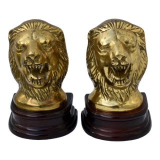Vtg. Pair of Brass Lion Head Traditional Style Bookends W/Wood Base For Sale