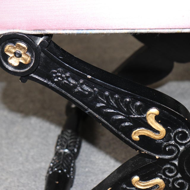 Black Pair of 1980s Ebonized and Gilded Baker Carved French Louis XV Style X Form Stools For Sale - Image 8 of 12
