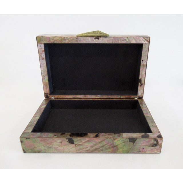 Textile Pen Shell & Pink Mother of Pearl Lidded Decorative Box With Brass Handle For Sale - Image 7 of 12