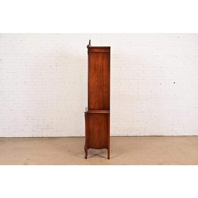 Romweber French Provincial Louis XV Carved Rosewood Inlaid Marquetry Breakfront Bookcase Cabinet, Circa 1920s For Sale - Image 15 of 17