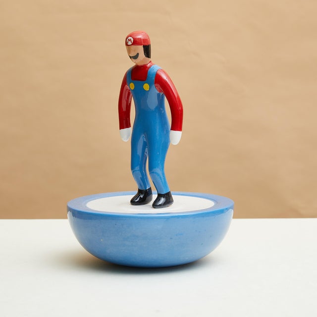 Subbuteo Ornament Sculpture in Double-Mold Ceramic from Artigianato Italiano For Sale - Image 4 of 4