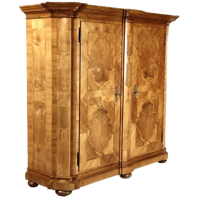 Age/age and origin/origin: The closet is probably 18 centuries from the time. And the origin is probably southern Germany...