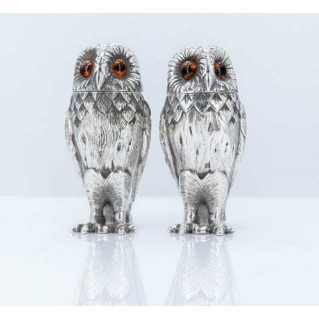 Elizabeth II English Silver Owl Salt Shakers by Richard Comyns, London, 1967, Set of 2 For Sale - Image 4 of 14
