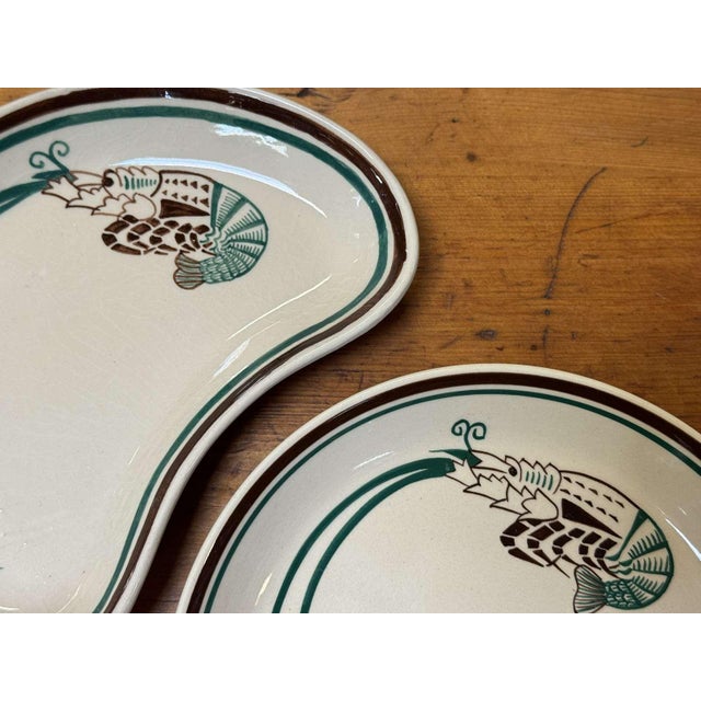 Quimper Earthenware Lobster Service, 1930s, Set of 27 For Sale - Image 13 of 18