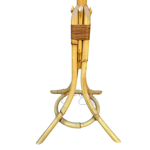 Mid-Century Modern Vintage French Table Lamp in Rotin, 1960s For Sale - Image 3 of 10