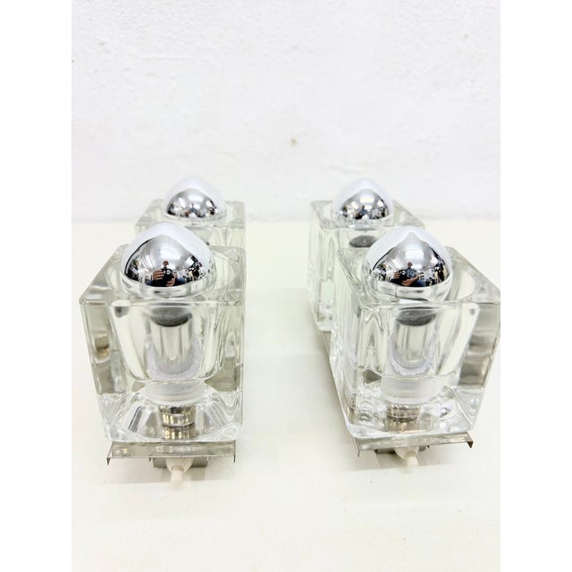 Mid-Century Modern Glass Cube Wall Lamps, 1970s, Set of 2 For Sale - Image 3 of 9