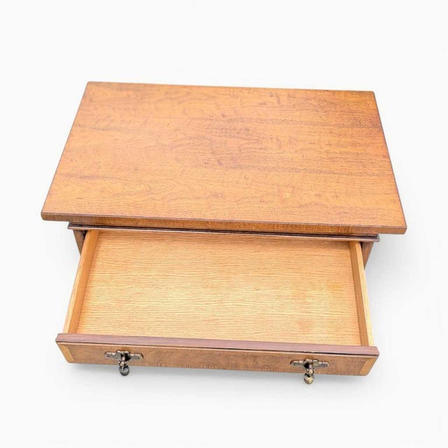 Late 20th Century Pair of Thomasville Mid-Century Wood Nightstands For Sale - Image 5 of 18