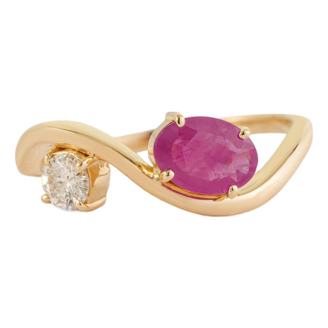 Natural Ruby & Round Brilliant Diamond Modern Ring 14k Yellow Gold Size 5 For Sale