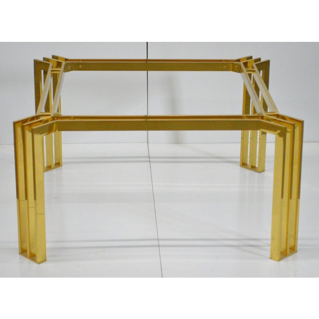 1970s Mid-Century Modern Italian Lacquered Thin Line Brass Square Spacer Coffee Table For Sale - Image 5 of 12
