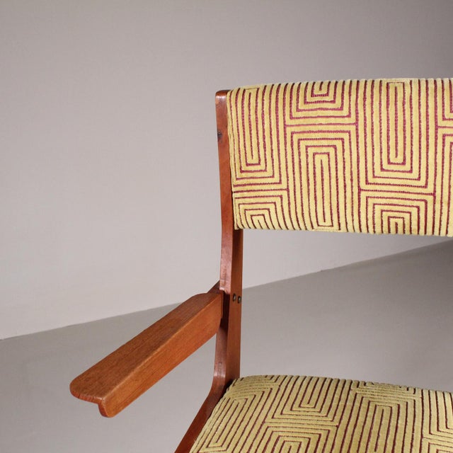 Vintage Chair in Velvet, in Good conditions. Designed 1950 to 1959