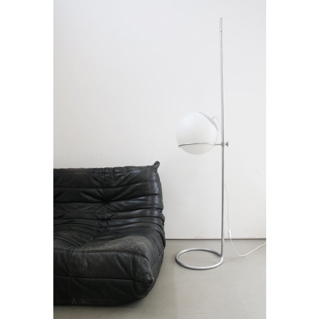 Vintage Italian Space Age Floor Lamp in Aluminum and Opal Glass, 1970s For Sale - Image 9 of 11