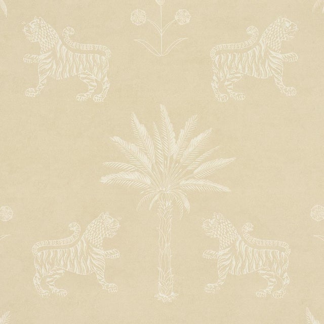 Traditional Schumacher Tiger Palm Silhouette Wallcovering In Mistral Sand For Sale - Image 3 of 5