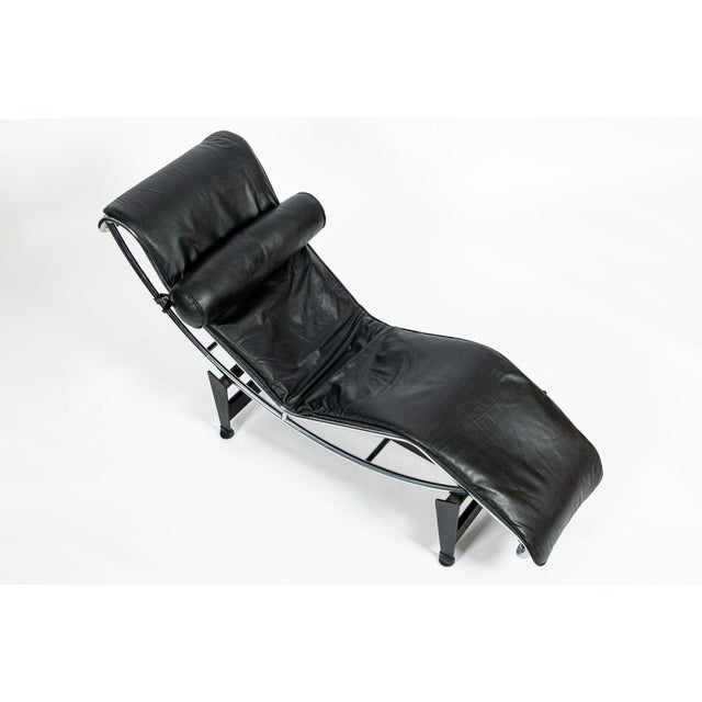 Cassina Lc4 Black Leather Chaise Lounge Chair by Le Corbusier 1981 For Sale - Image 10 of 18