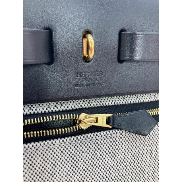NEW Hermès Herbag Zip PM 31 Toile H Berline Vache Hunter Black Ecru For Sale In Philadelphia - Image 6 of 8