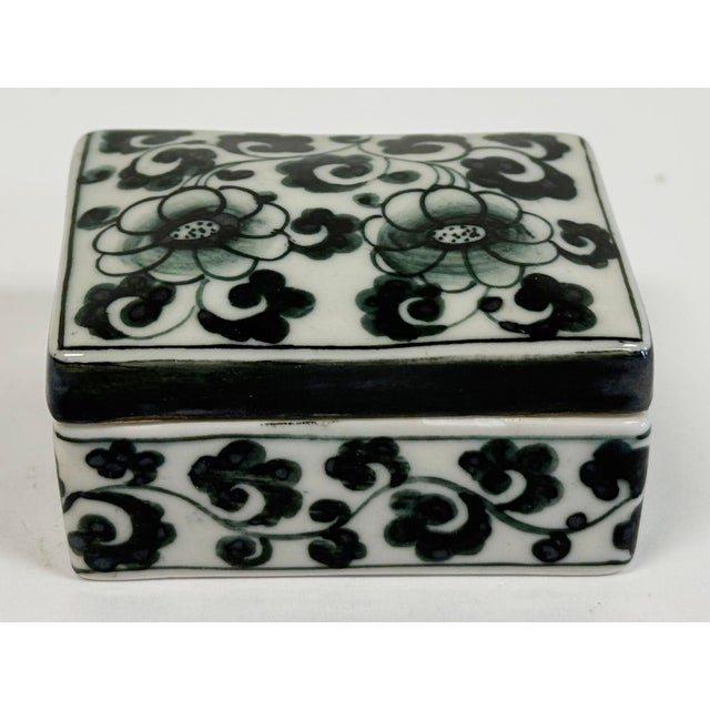 Ceramic Vintage Porcelain Maitland-Smith Lidded Box For Sale - Image 7 of 9