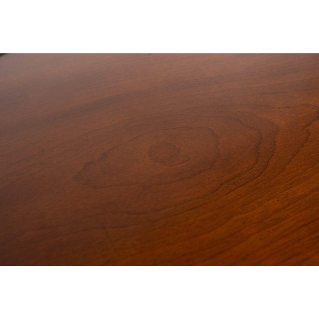 1970s Kittinger Cw-11 Mahogany Tilt-Top Round End Table For Sale - Image 5 of 14