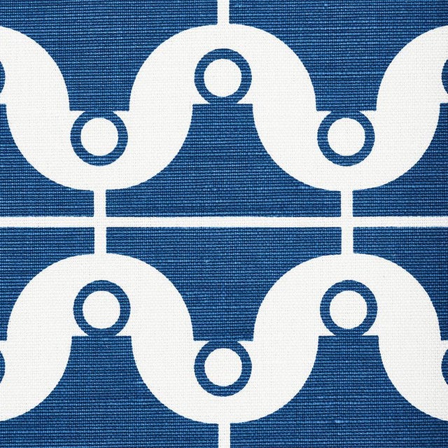 Printed on Linen union cloth, London Bridge is a mod serpentine stripe with a soft, natural texture. Its medium-size scale...