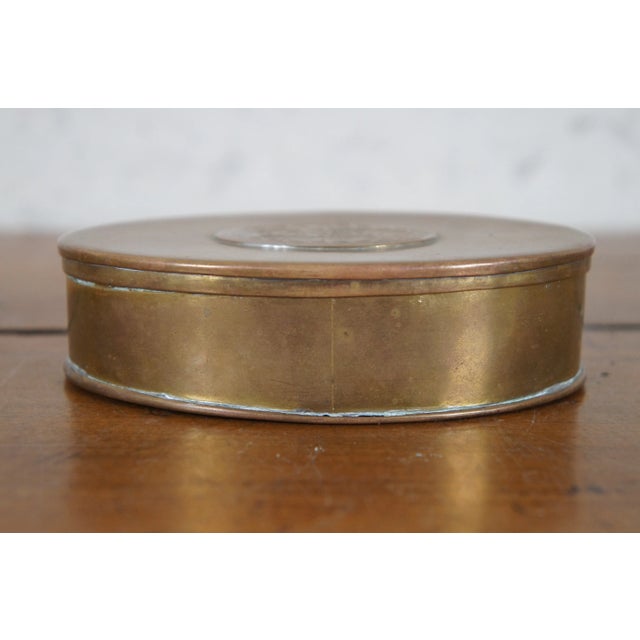 1780 Antique Mottahedeh G Mills Tunbridge Oval Brass Tobacco Snuff Box For Sale - Image 6 of 10