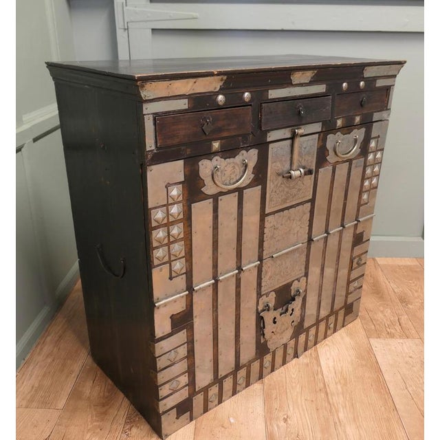 Metal Korean Bandaji Wedding Chest For Sale - Image 7 of 10