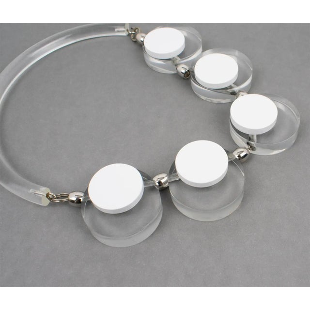 Judith Hendler Transparent and White Acrylic Neck-Ring Necklace For Sale - Image 9 of 13