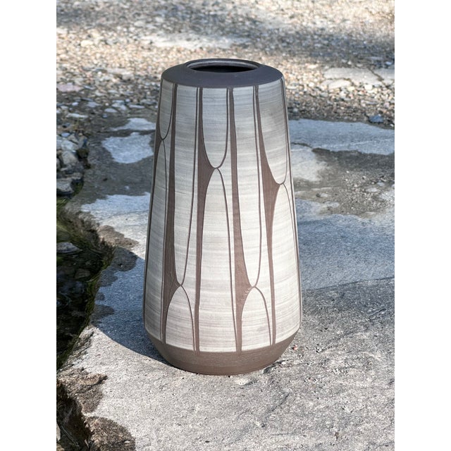 Studio Ceramic Vase with Sgraffito Decoration by Johannes Andreas Urban, Germany, 1960s For Sale - Image 15 of 17