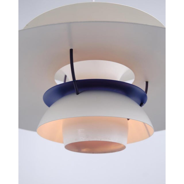 Metal Model PH 5 Pendant Light in White Lacquered Metal by Poul Henningsen for Louis Poulsen, 2010 For Sale - Image 7 of 12